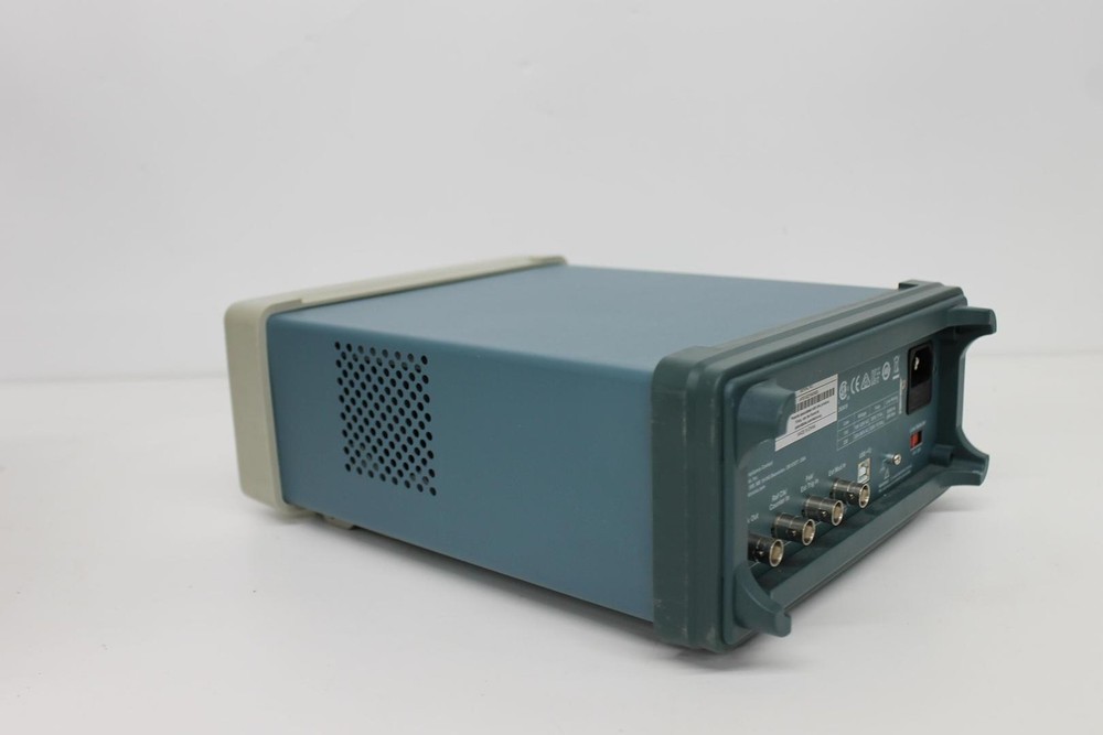 Tektronix AFG1022 Arbitrary Function Generator Dual Channel 25 MHz