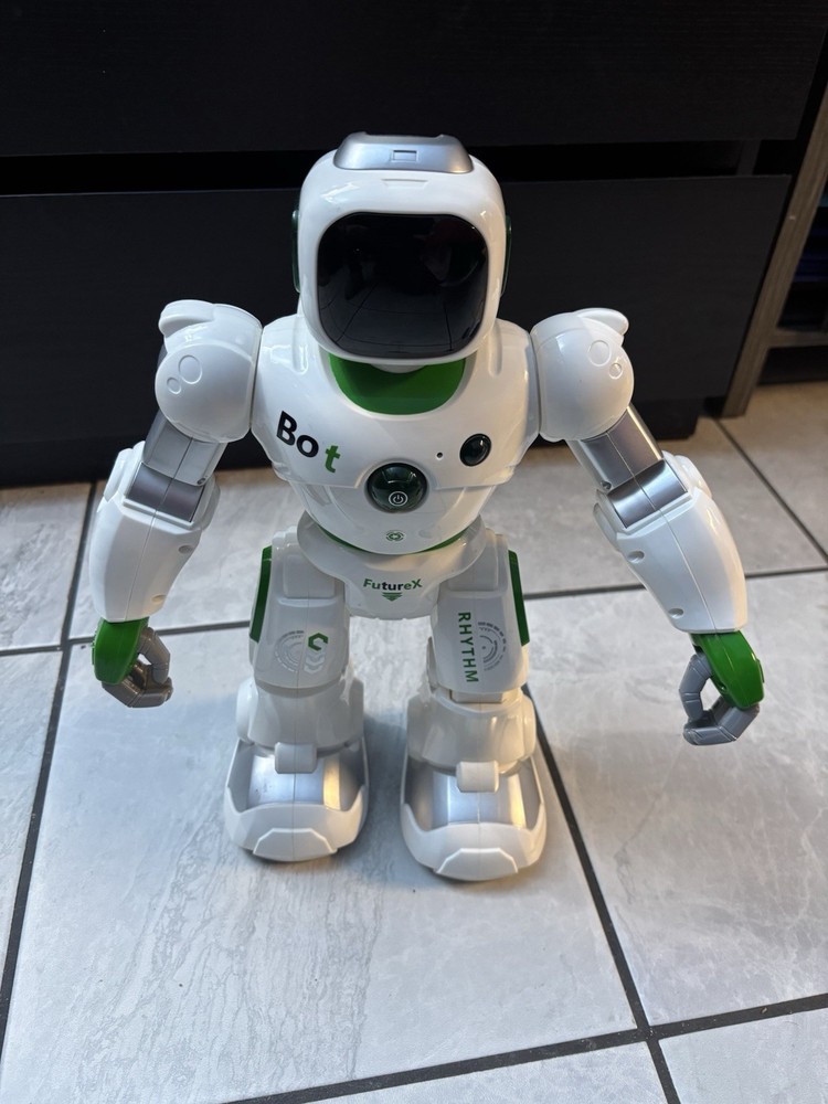 1088 Ruko Smart Programmable RC Robot Voice Control, No Remote Control