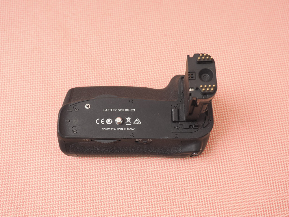Canon BG-E21 Battery Grip for EOS 6D Mark II