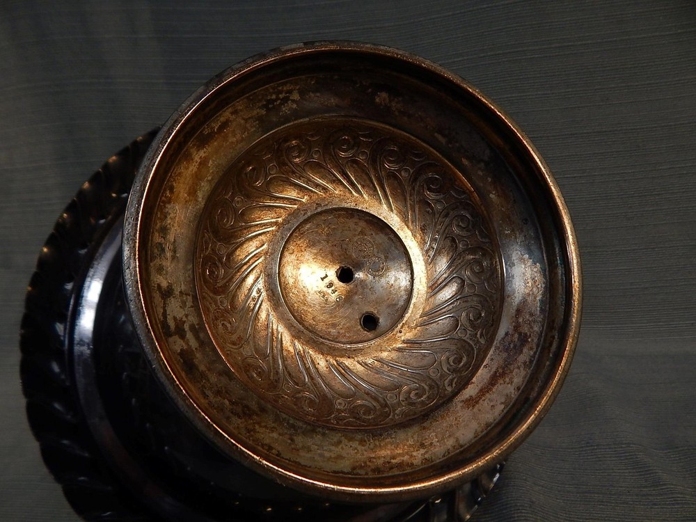 Antique Meriden Quad Silver Plate Footed Server with Handle