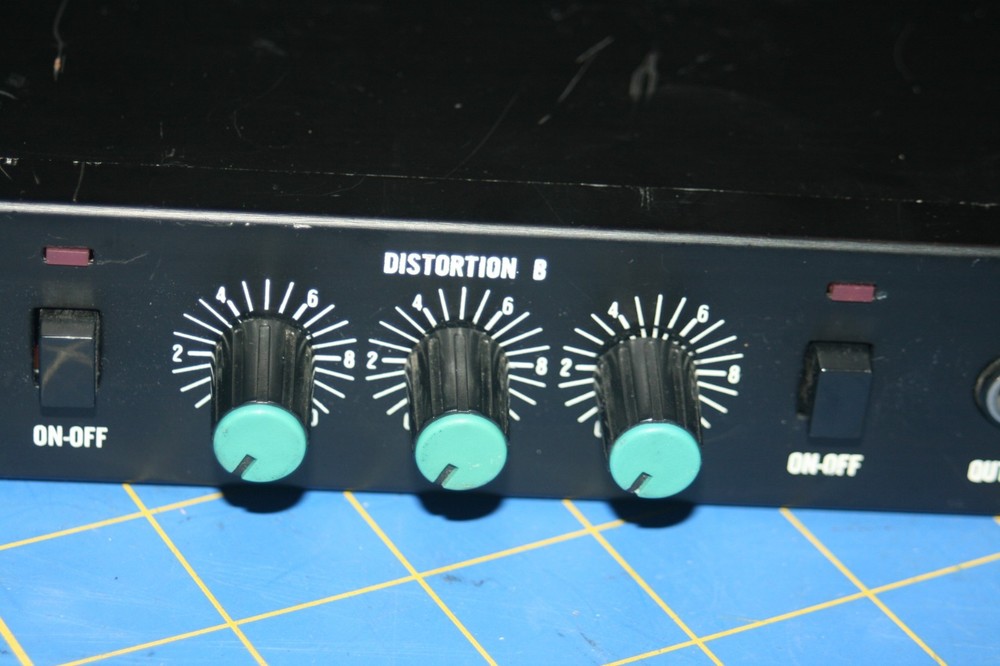 Washburn WSR-42 STACK IN A RACK Multi Stage Distortion Effects