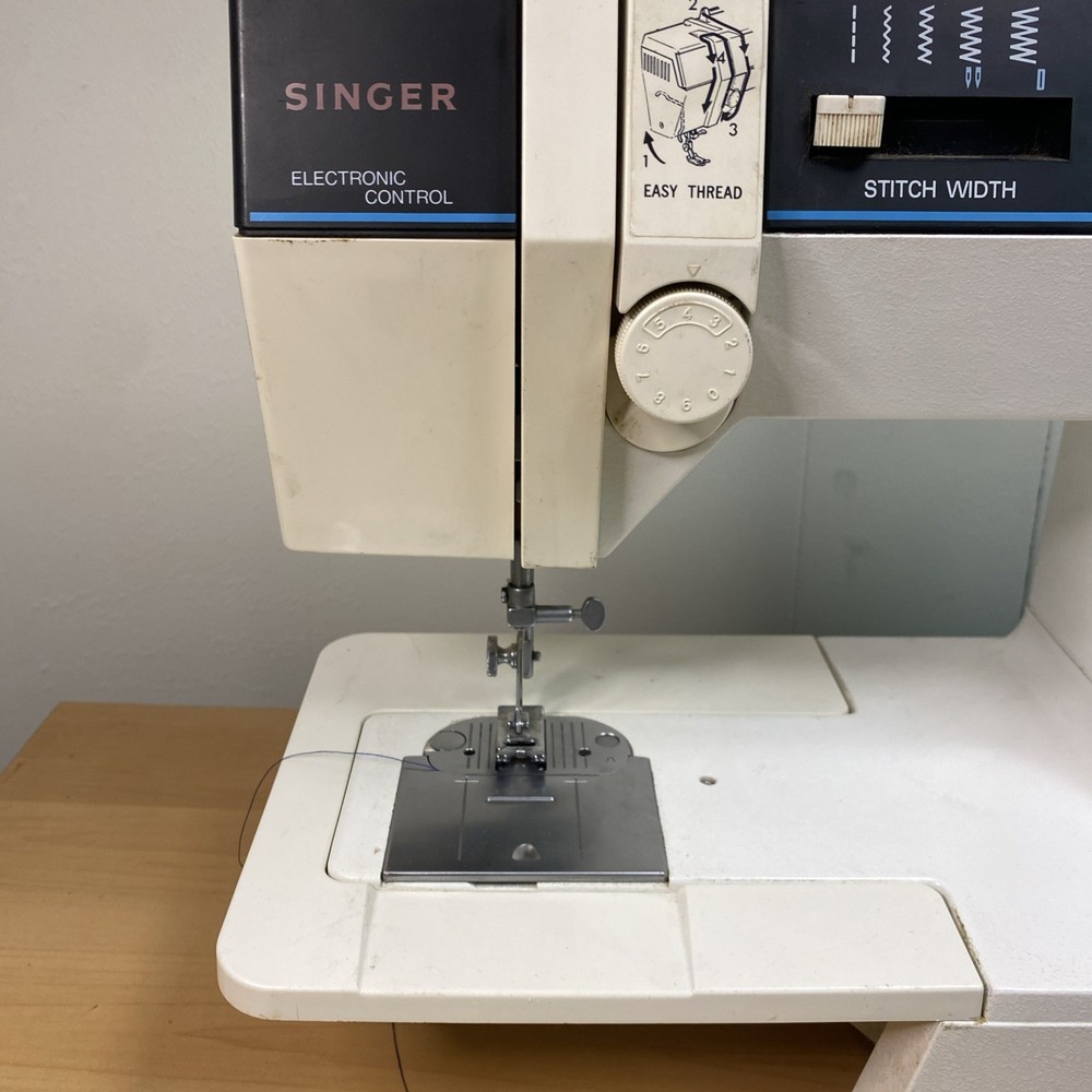 Singer 4562 Sewing Machine Multiple Stitching Patterns Tested Works Well