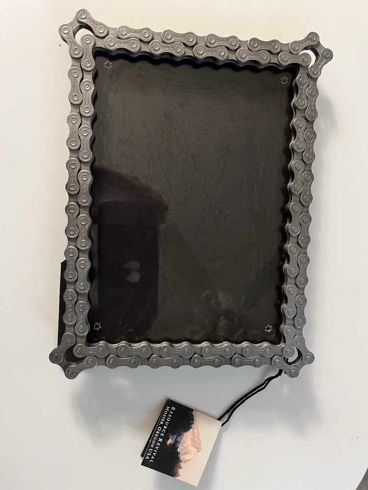 Bicycle chain picture Frame
