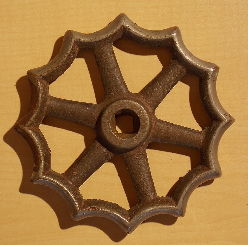 Large Vintage Cast Iron Valve Handle