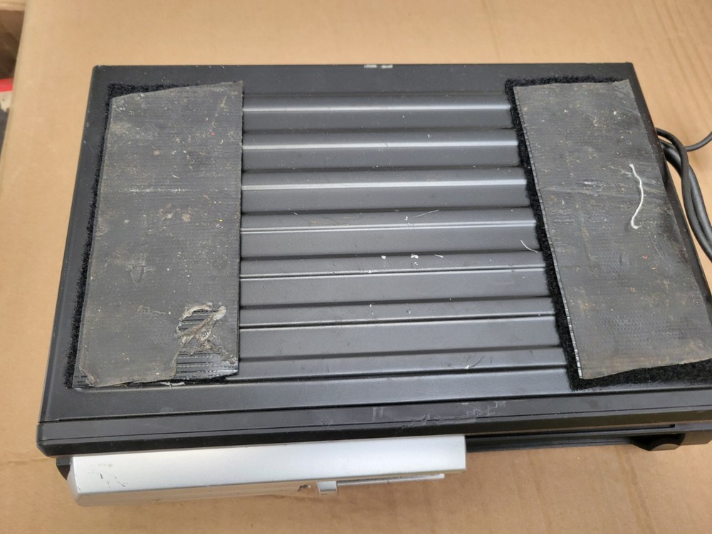 Sony CDX-T69 6 CD Changer - UNTESTED