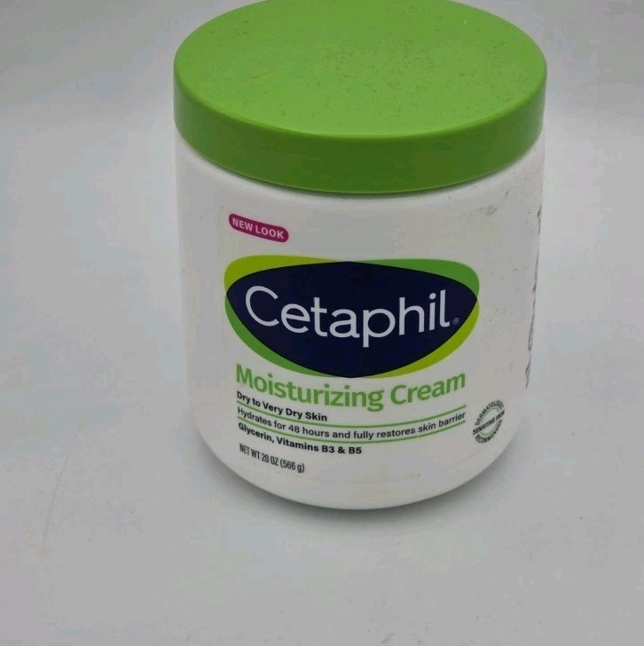 Cetaphil 8 CT Care Essentials Kit