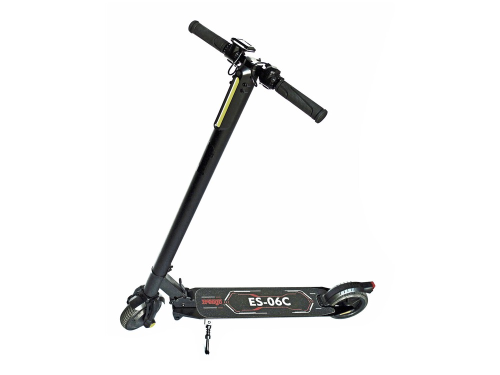 BLACK E-SCOOTER ULTRALIGHT FOLDABLE 250W MOTOR
