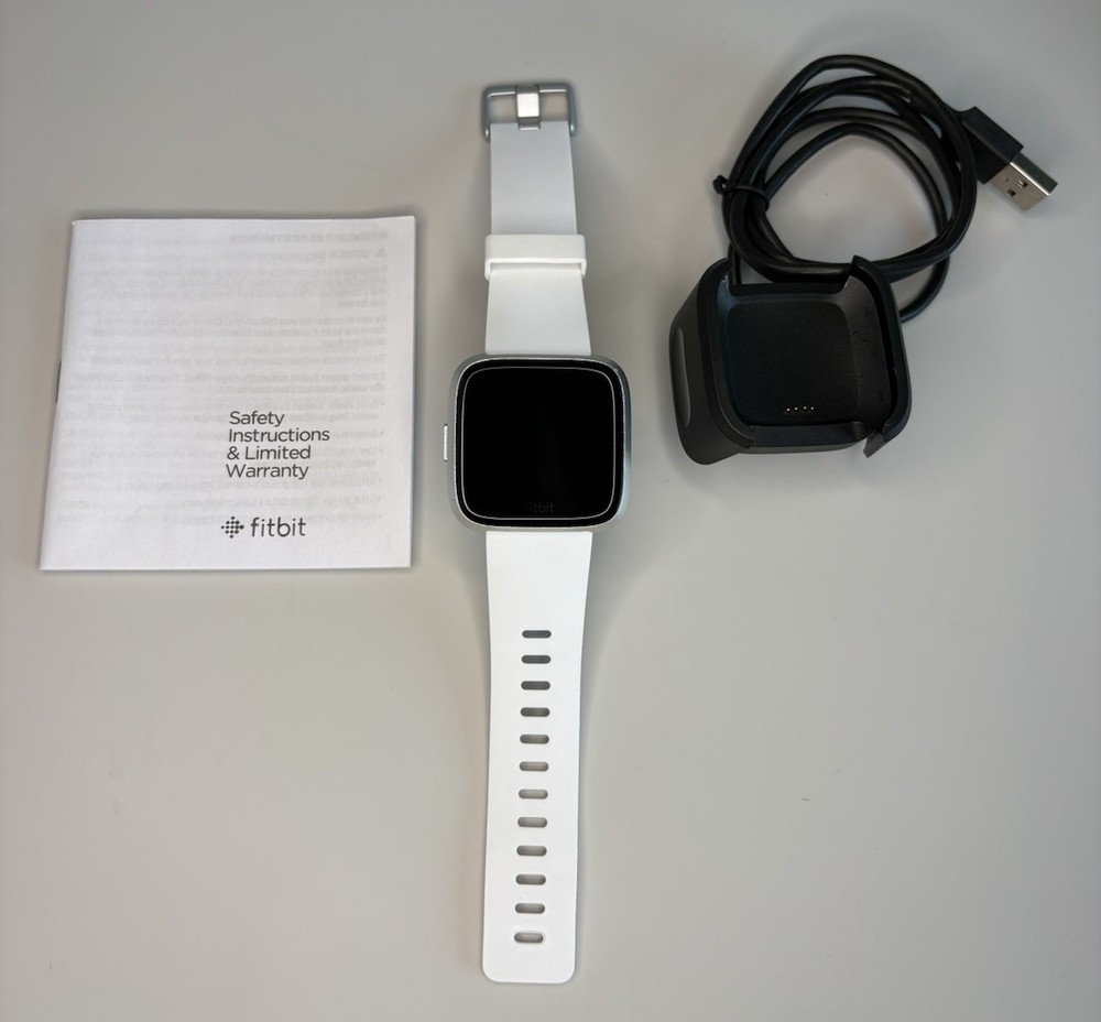 Fitbit Versa Smart Watch Lite Edition - white Open Box (Read)