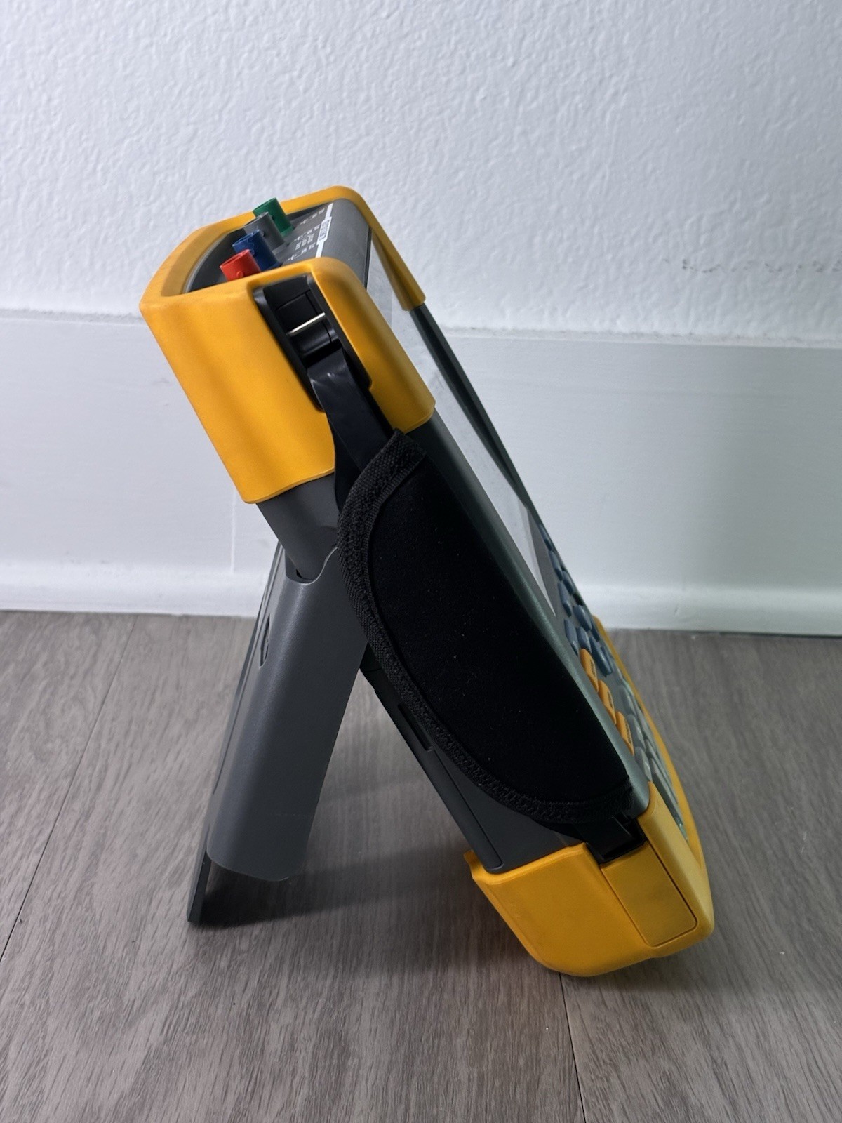 Fluke 190-204 Scopemeter 4CH 200MHz 2.5GS/s w/ Probes & Case