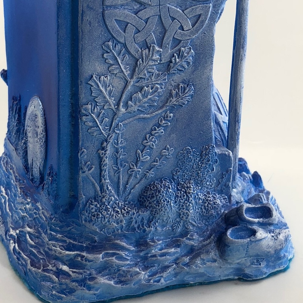 Arianrhod - Hand cast Statue