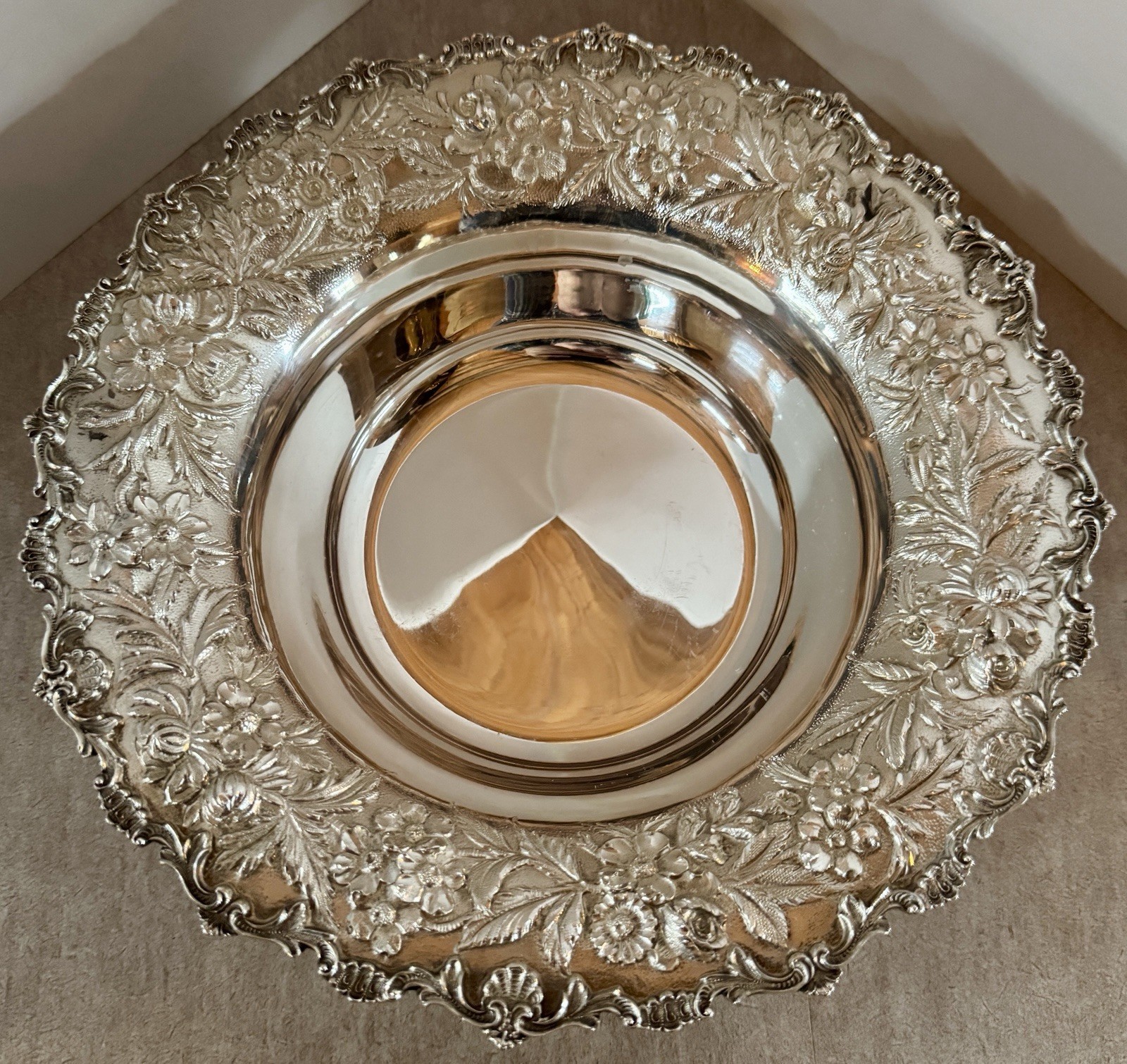 REPOUSSE PATTERN S KIRK & SON CO. HAND CHASED STERLING DEEP ROUND BOWL  11.2 OZT