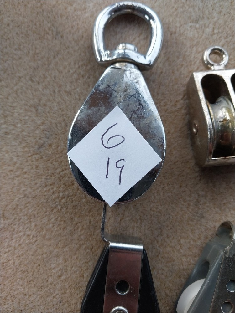 6 small marine pulleys