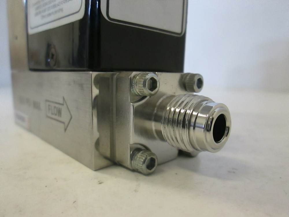 Unit UFC-1460A, Mass Flow Controller MFC, SiH2Cl2, 100 SCCM, Used