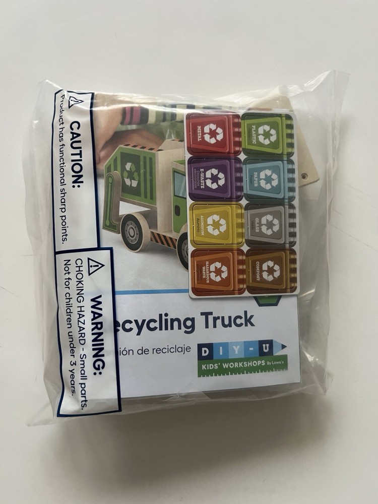 Lowe's JR. DIY BUILDER BUNDLE - 6 KID'S WORKSHOP KITS! Includes JR BUILDER PATCH