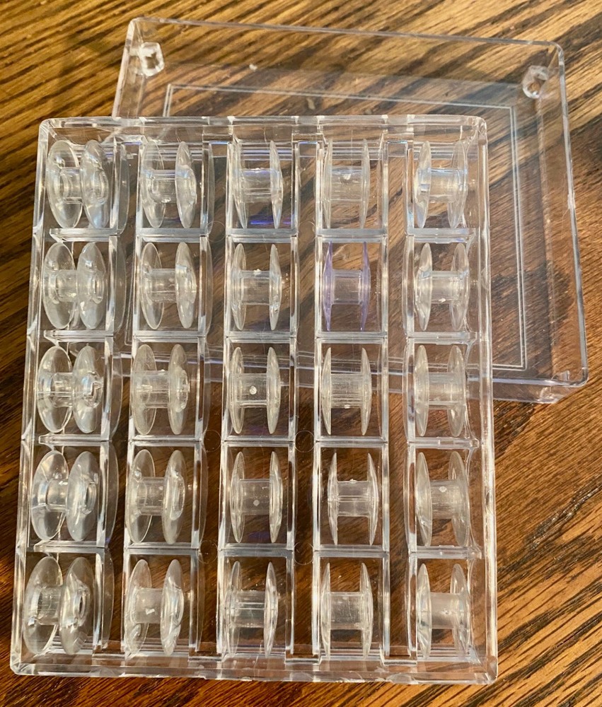 DRITZ 25 Plastic Bobbins in Case
