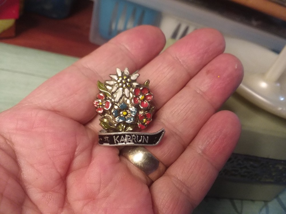 Vintage Karrun Flower Pin