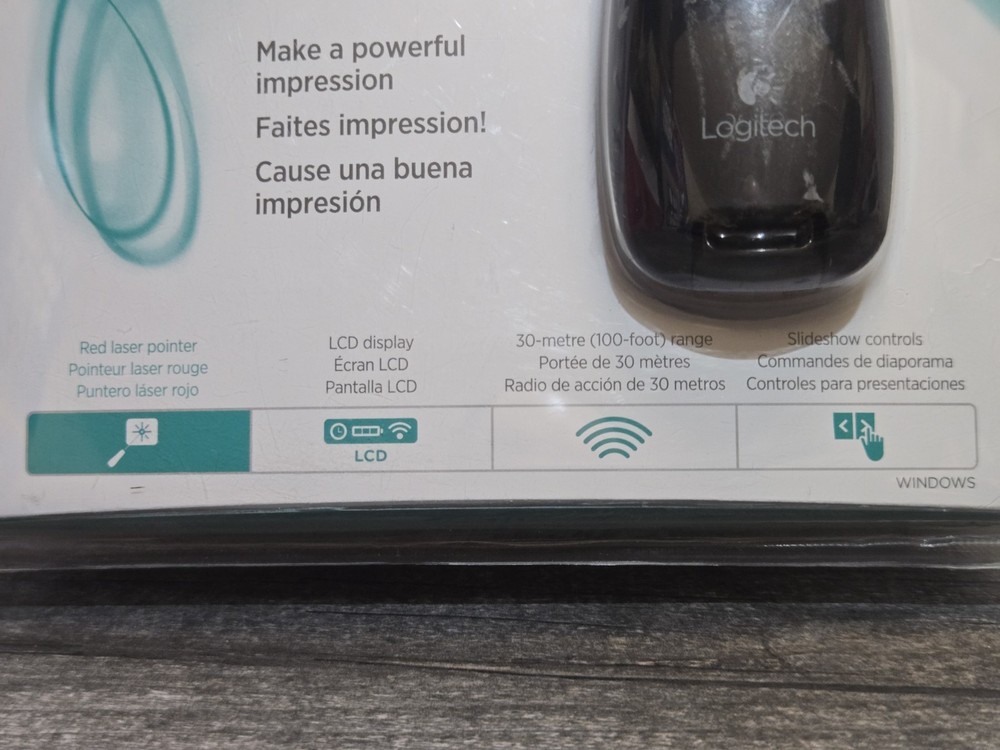 Logitech Professional Presenter Presentation Laser R700 Pointing 910-003506