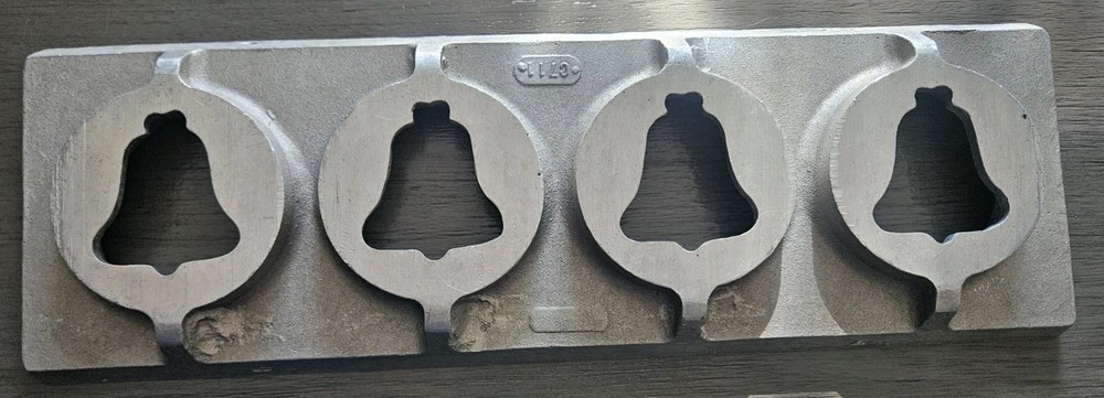 Bell Shape Champion Cookie Depositor Die 🔔 C711