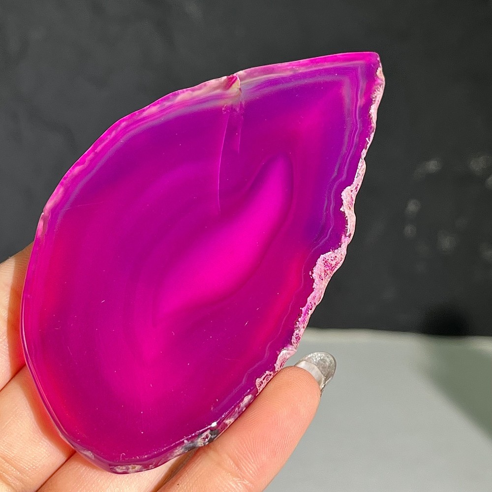 43G  Colored agate flakes