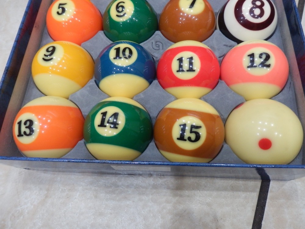 Aramith AR1141 Tournament Pool Balls Set