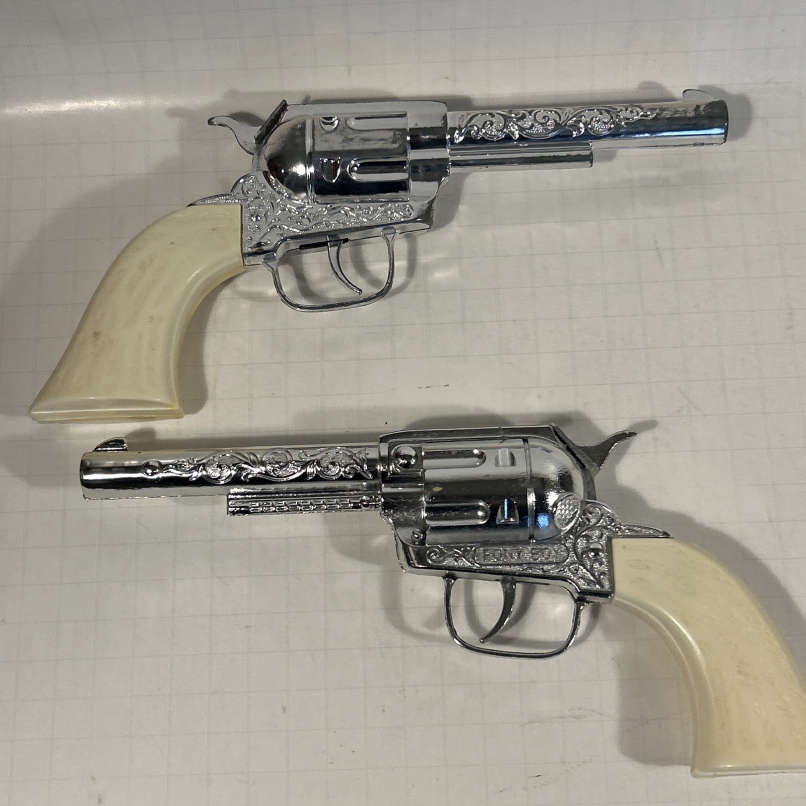 Lot Of 2 VINTAGE PONY BOY GUN PISTOL WESTERN COWBOY COLLECTORS