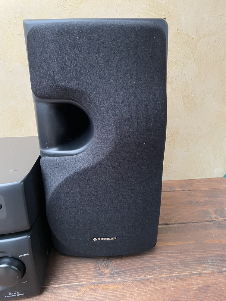 Pioneer Stereo System