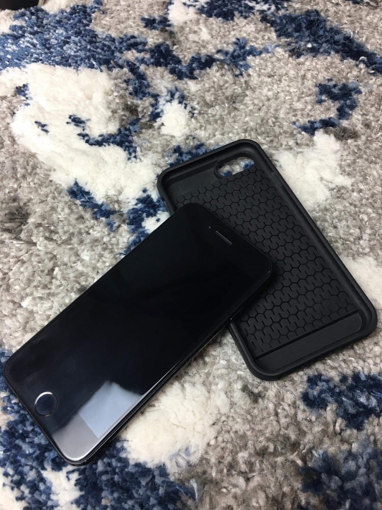 iphone 7 unlocked gb size is unknown(read The Description)