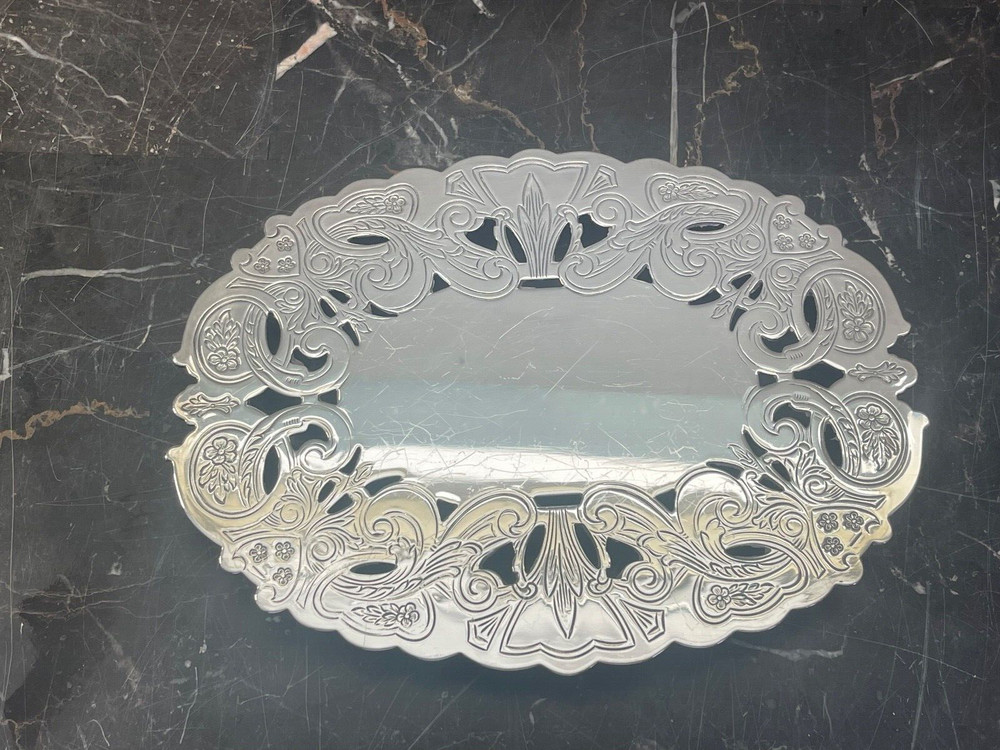 Silverplate Wallace Silversmiths Trivet Oval Footed Pot Holder