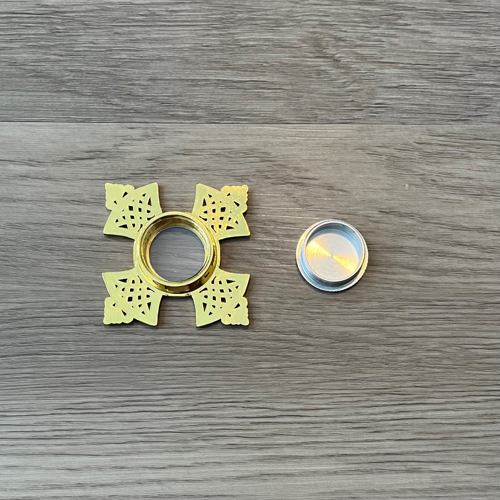 Personal Reliquary Relic Case 2” Golden Tone Red Stones Box Relics Catholic