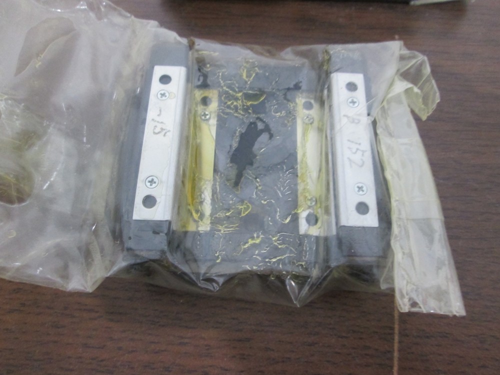 THK, HRW17CA1UU (GK) Block, Linear Guide Block, New