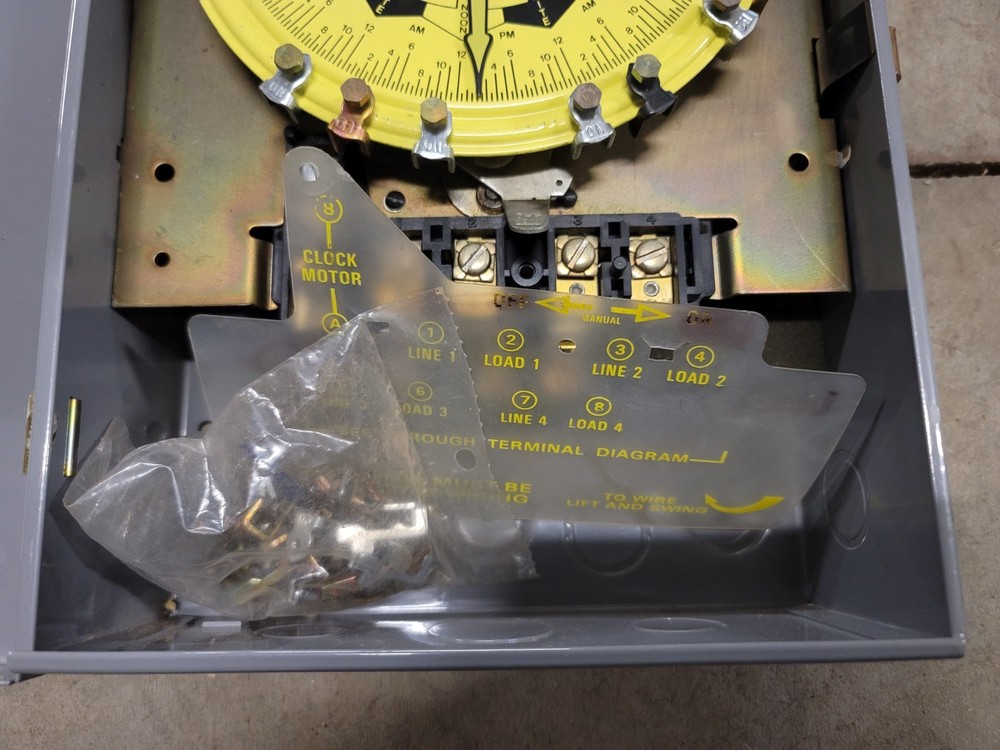 Intermatic T7801b Electromechanical Timer, 7 Day, 4 Poles AS-IS Untested