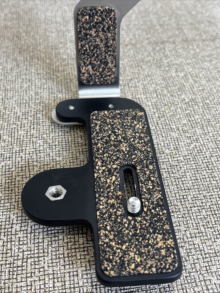 Novaflip Flash Bracket For DSLR cameras