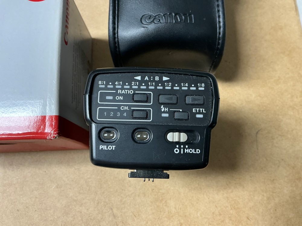 Canon ST-E2 Speedlite Transmitter, with case and box