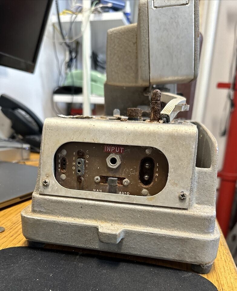 DuKane Micromatic Model 14A390E Classroom Projector/Turntable