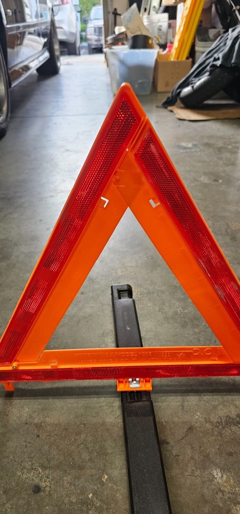 Emergency Warning Roadside Triangle Kit Model 1005 Set of Three