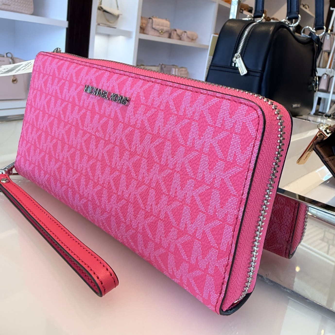 MICHAEL KORS JET SET TRAVEL LG CONTINENTAL WALLET WRISTLET MK LOGO Pink Hibiscus