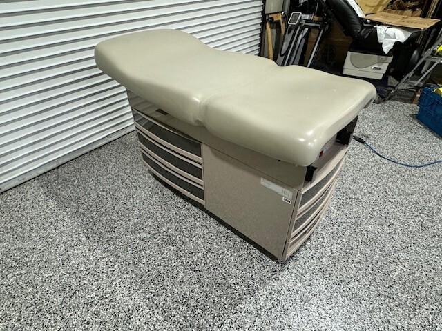 Ritter 304 Exam Table