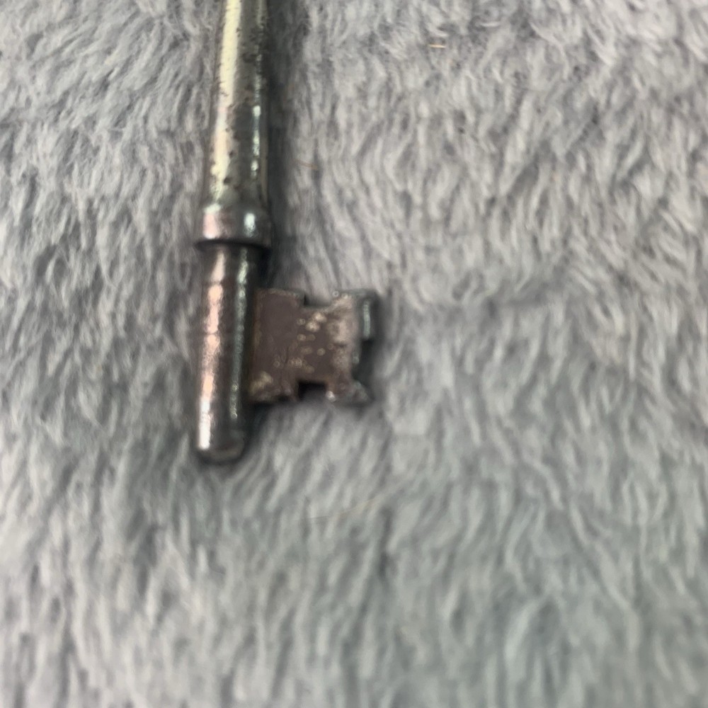 Antique SARGENT Skeleton Key #8 Mortise Lock Vtg Solid Barrel Single Bit S1