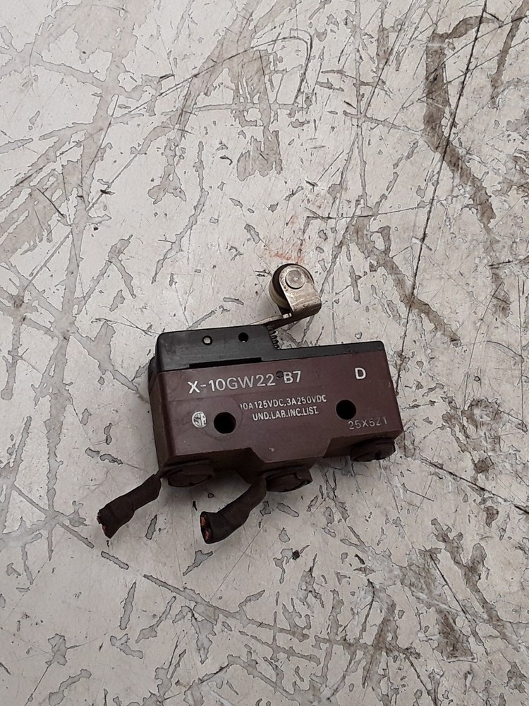 Omron X-10GW22 B7 Microswitch