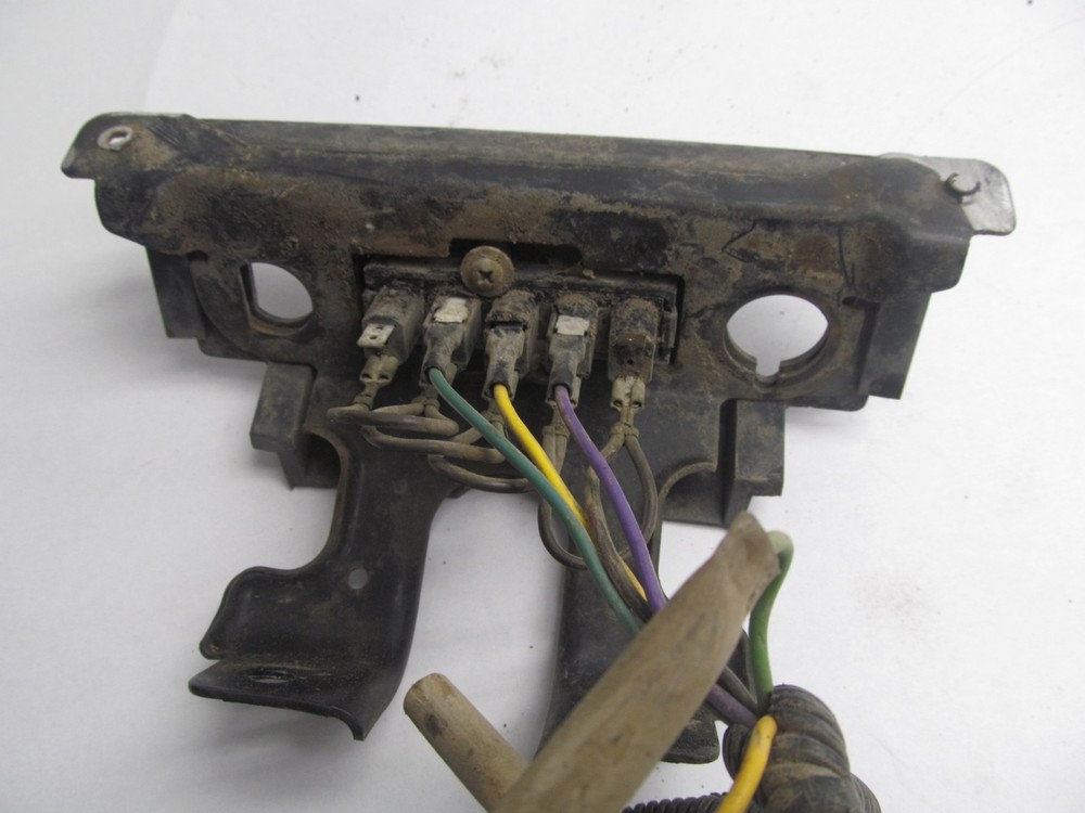 1990 POLARIS 250 TRAIL BOSS INDICATOR LIGHT SUPPORT HEADLIGHT MOUNT BRACKET