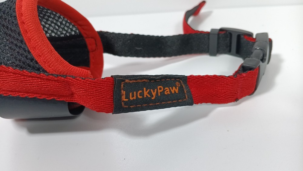 Lucky Paw Adjustable Comfortable Mesh Muzzle Black Red Size Small Dog