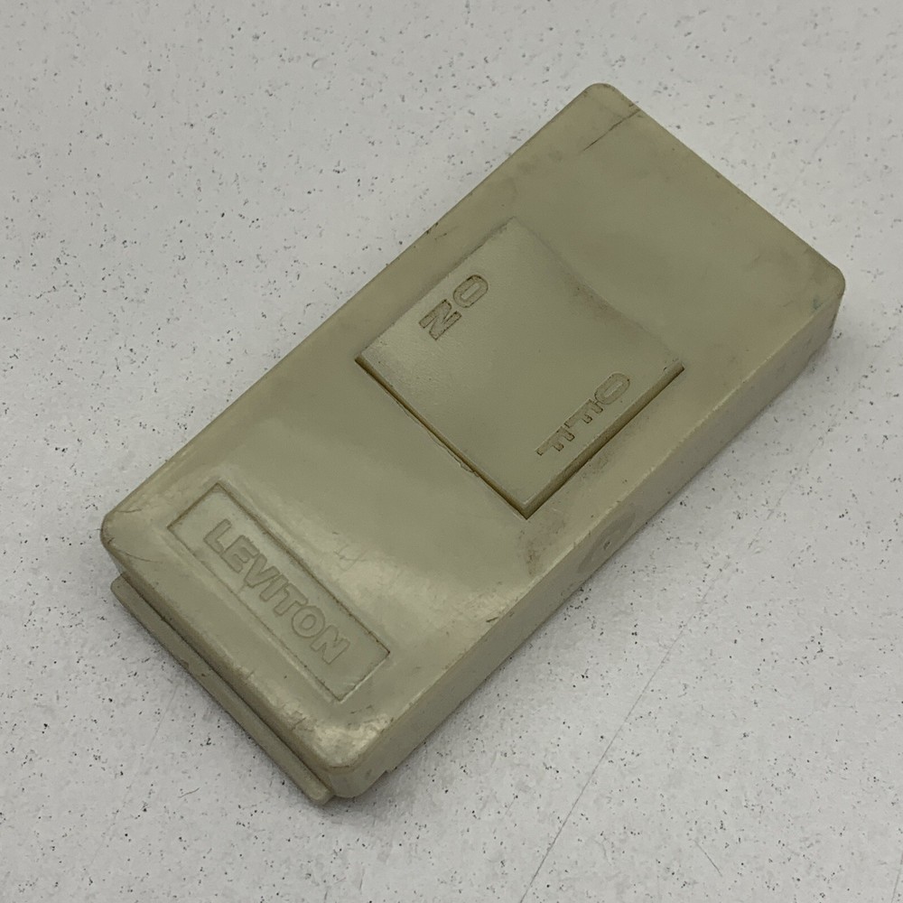 Leviton X31220-89-00-06 ON-OFF Ivory Keypad for 6322 Controller Interface