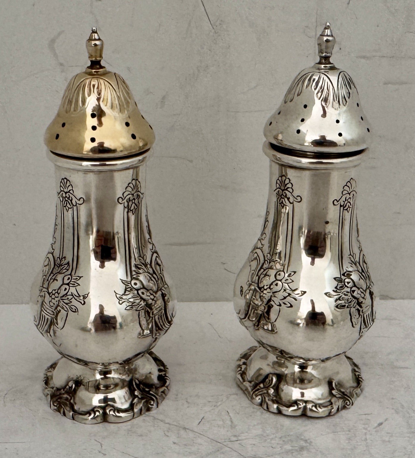 FRANCIS 1ST REED & BARTON STERLING SILVER PAIR SALT & PEPPER SHAKERS C. 1960
