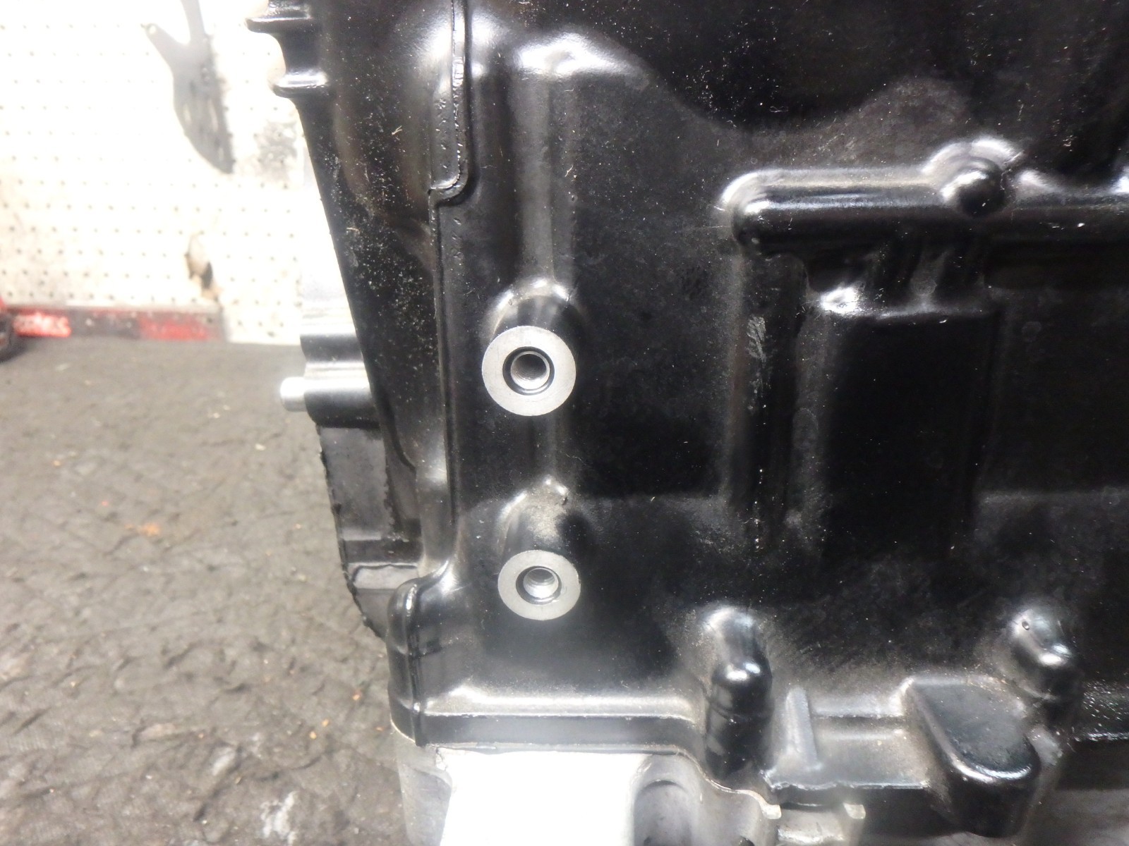 SUZUKI BOULEVARD M109R / VZR1800 06-25 ENGINE CASES P/N 11300-48881