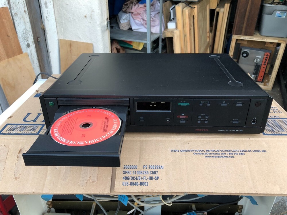 PROTON AC-422 COMPACT DISC PLAYER - RARE