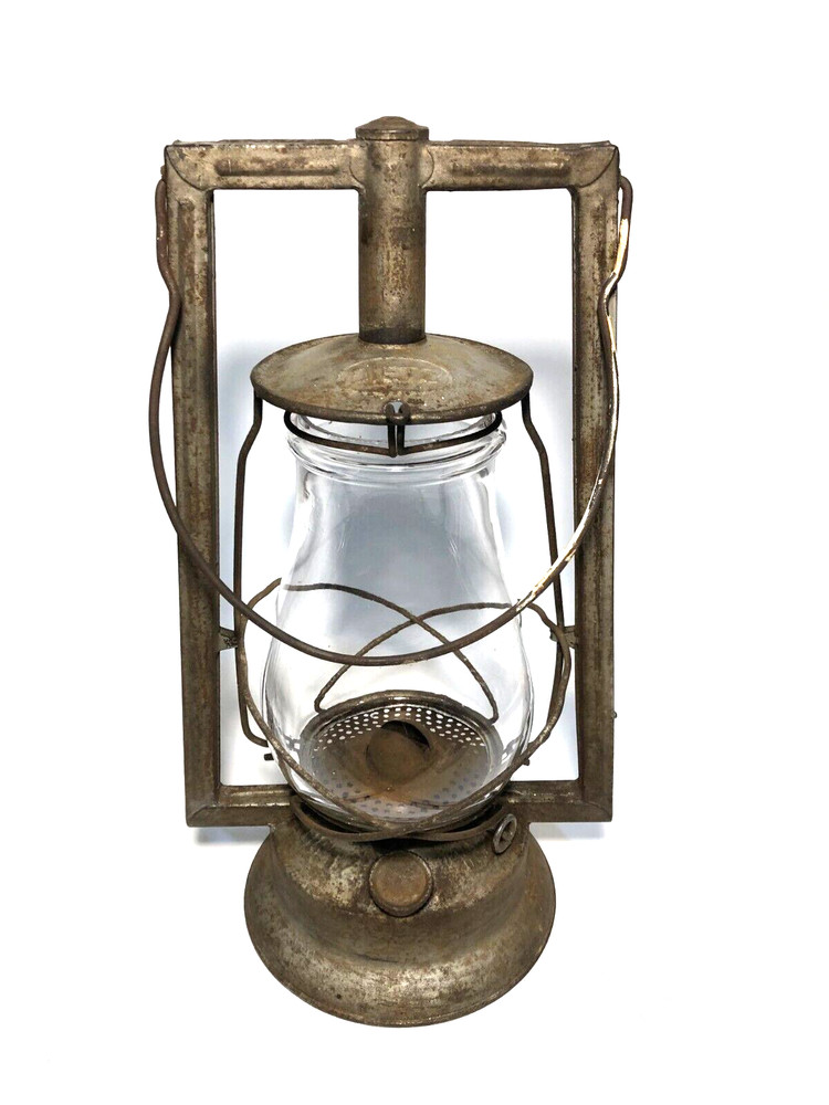 Antique Dietz Victor Lantern With Globe