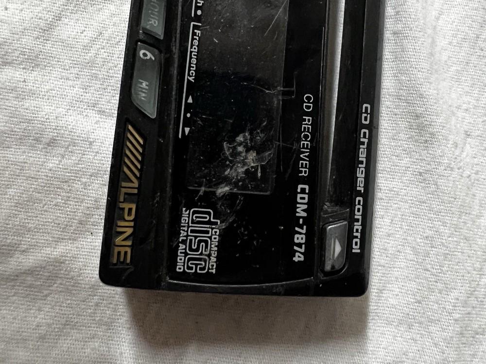 Alpine CDM-7874 Cd Receiver Faceplate Only***** Old School