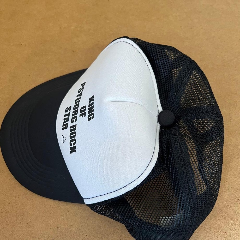 Not for sale! hide snapback cap !