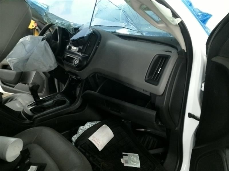 COLORADO 2015 High Mounted Stop Light 104661379