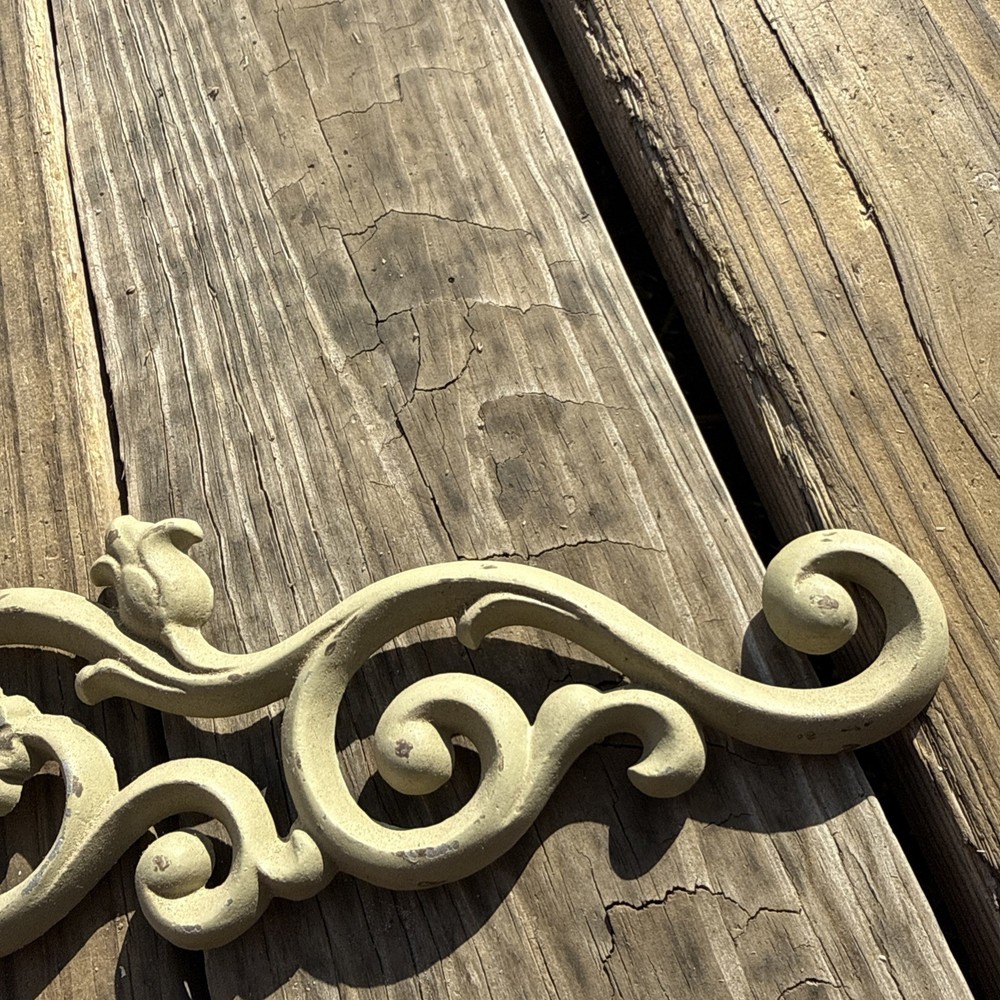 Small Decorative Cast Aluminum Pediment
